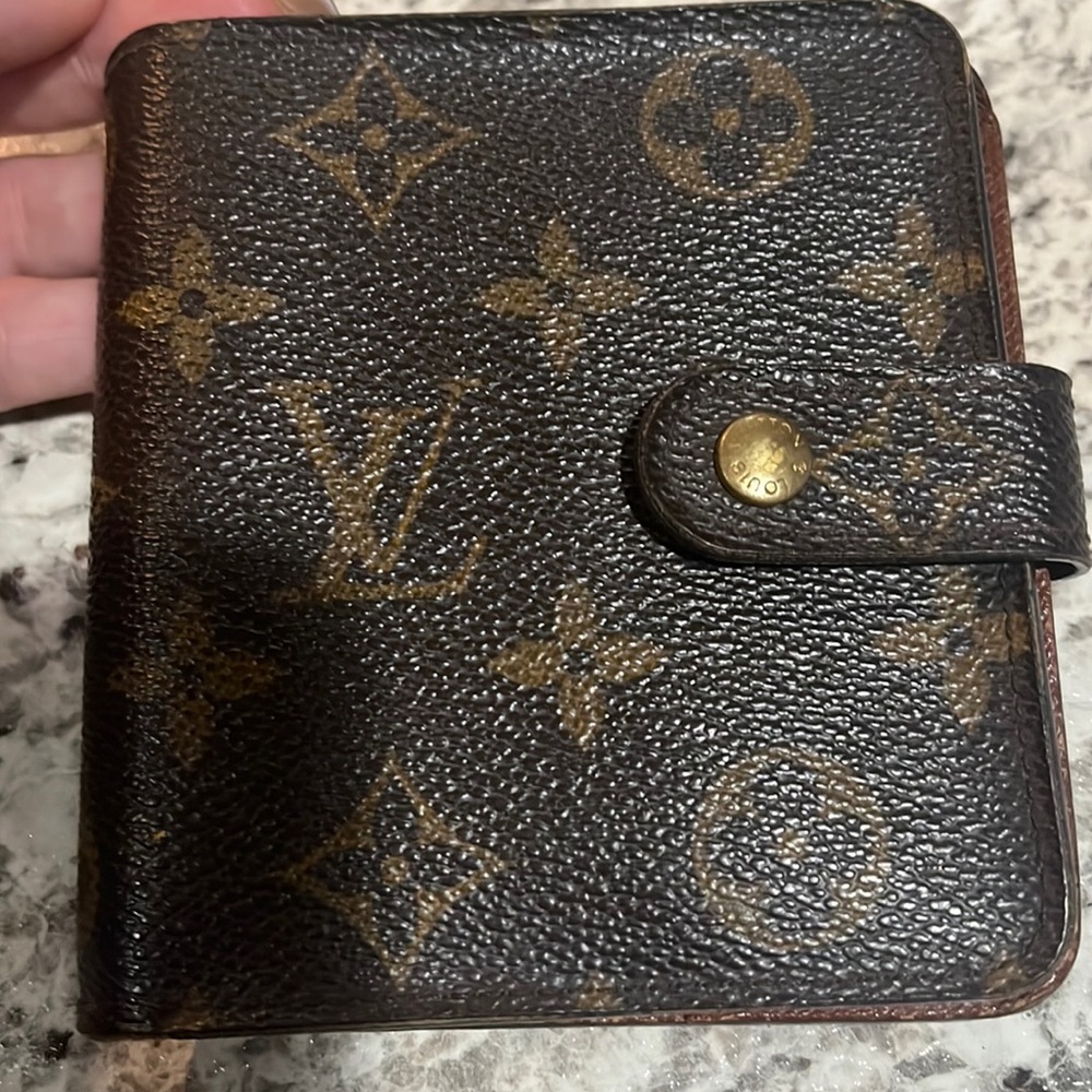 Louis Vuitton WALLET